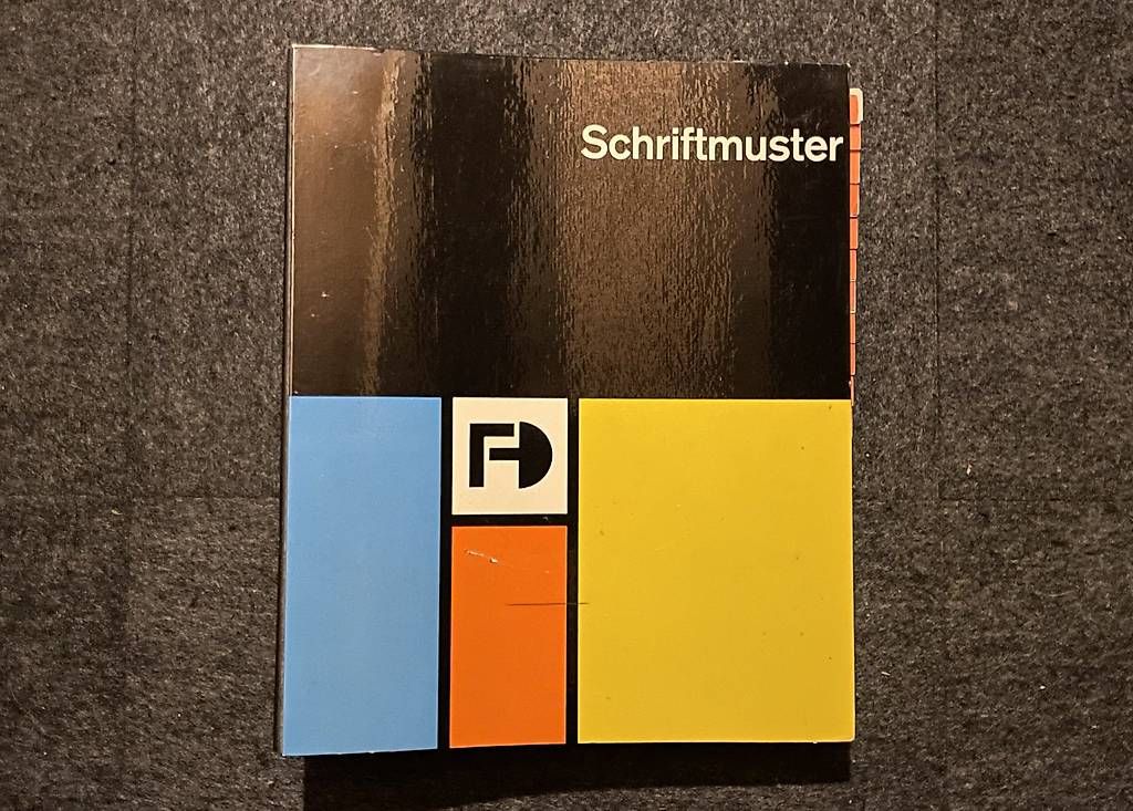 Libri: Schriftmusterordner – Usato da Grosshöchstetten venduto da Zweckdienlich