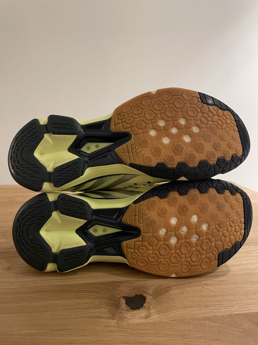 Adidas Damenschuhe: Adidas Hallenturnschuhe – Gebraucht aus Chur von buc_6tcp 4