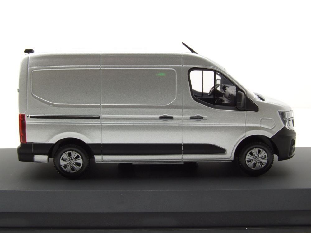 Renault Modellautos: Renault Master IV E-Tech seit 2024 silber met. / schwarz – Neu und originalverpackt aus Gerlafingen von espero88 6