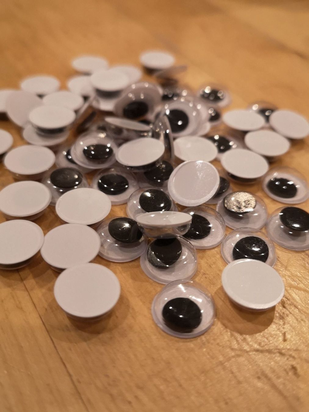 Kit bricolage: 100 Stk Wackelaugen 12mm neu – Nuovo e nell'imballaggio originale da Leuggern venduto da Pummi19 1