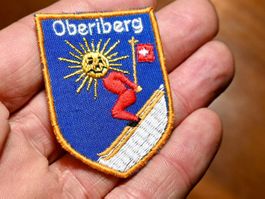 VINTAGE Badge OBERIBERG nos ST GALLER STICKEREI klein