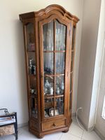 Massivholz Vitrine im klassischen Stil