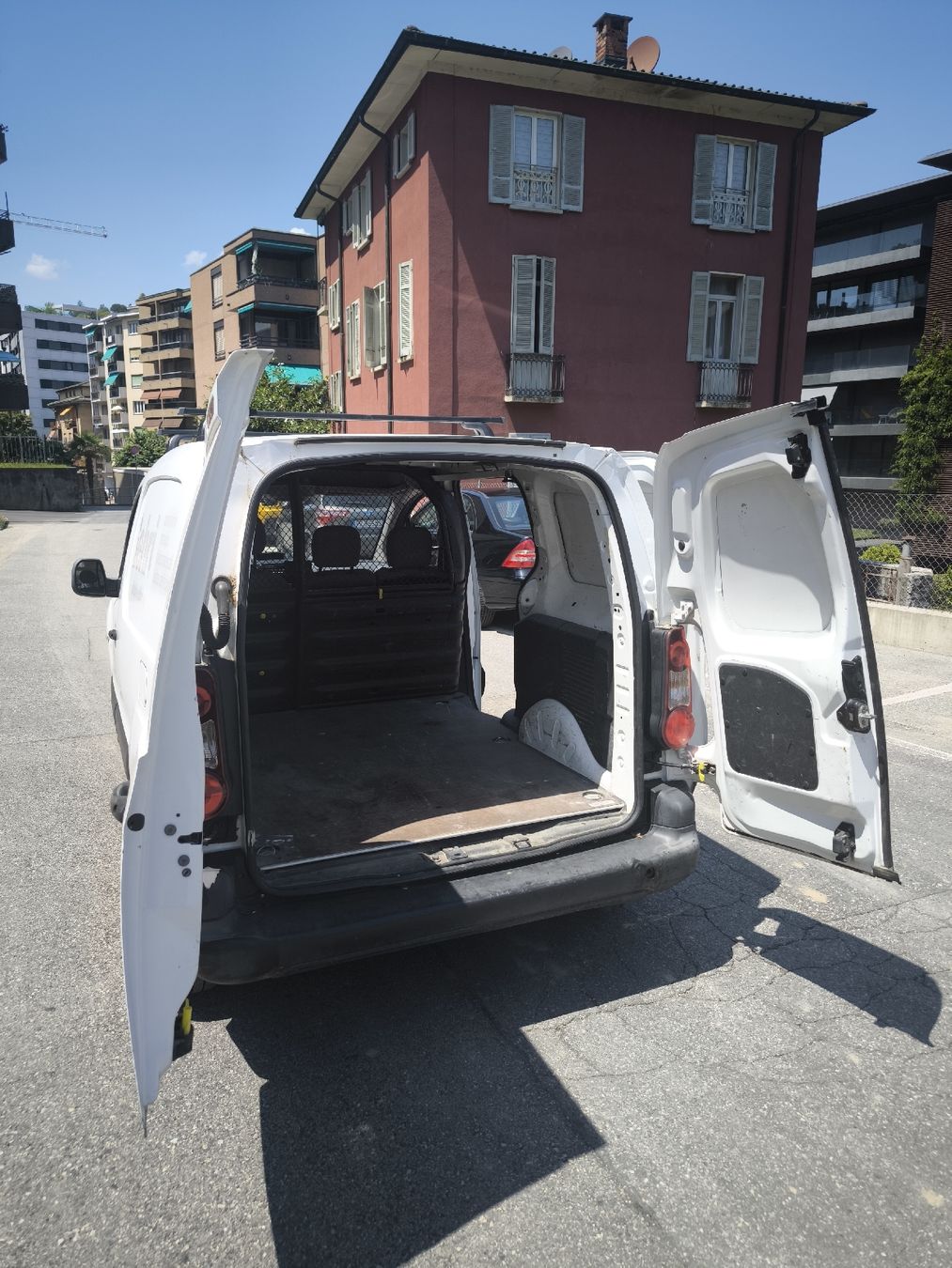 Peugeot Veicoli commerciali: Peugeot Partner 1.6 E-HDI – Usato da Savosa venduto da Pol_Alessio 3