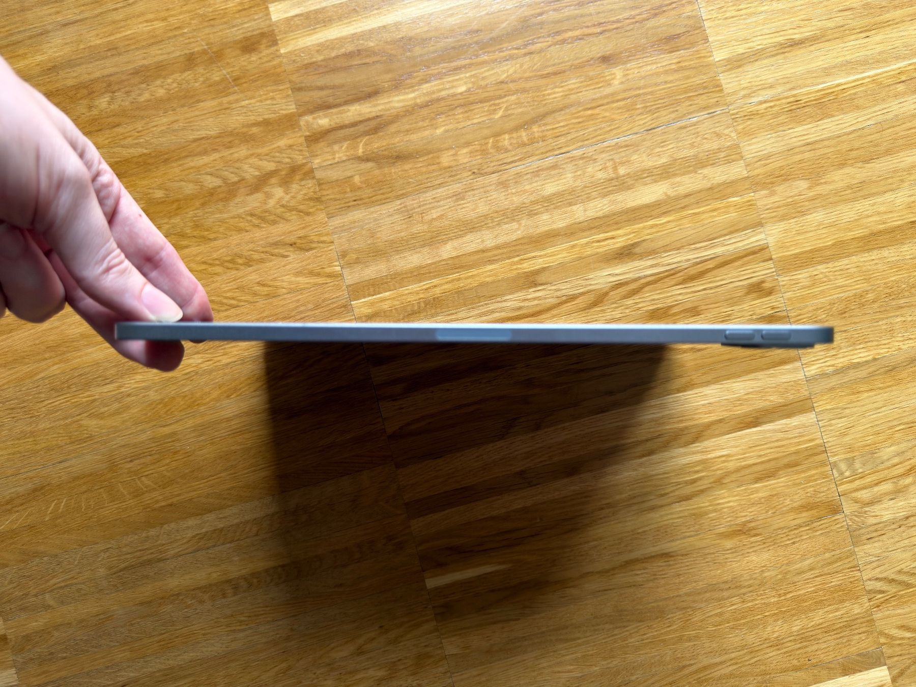 Apple Tablet PC: Apple iPad Pro 11" M2 512GB + Pencil 2 + Case – Usato da Bülach venduto da lucasforrer 2