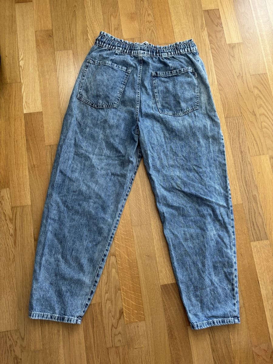 Bershka Jeans: Jeans von Bershka Grösse L – Usato da Brugg AG venduto da ann_stf7 1
