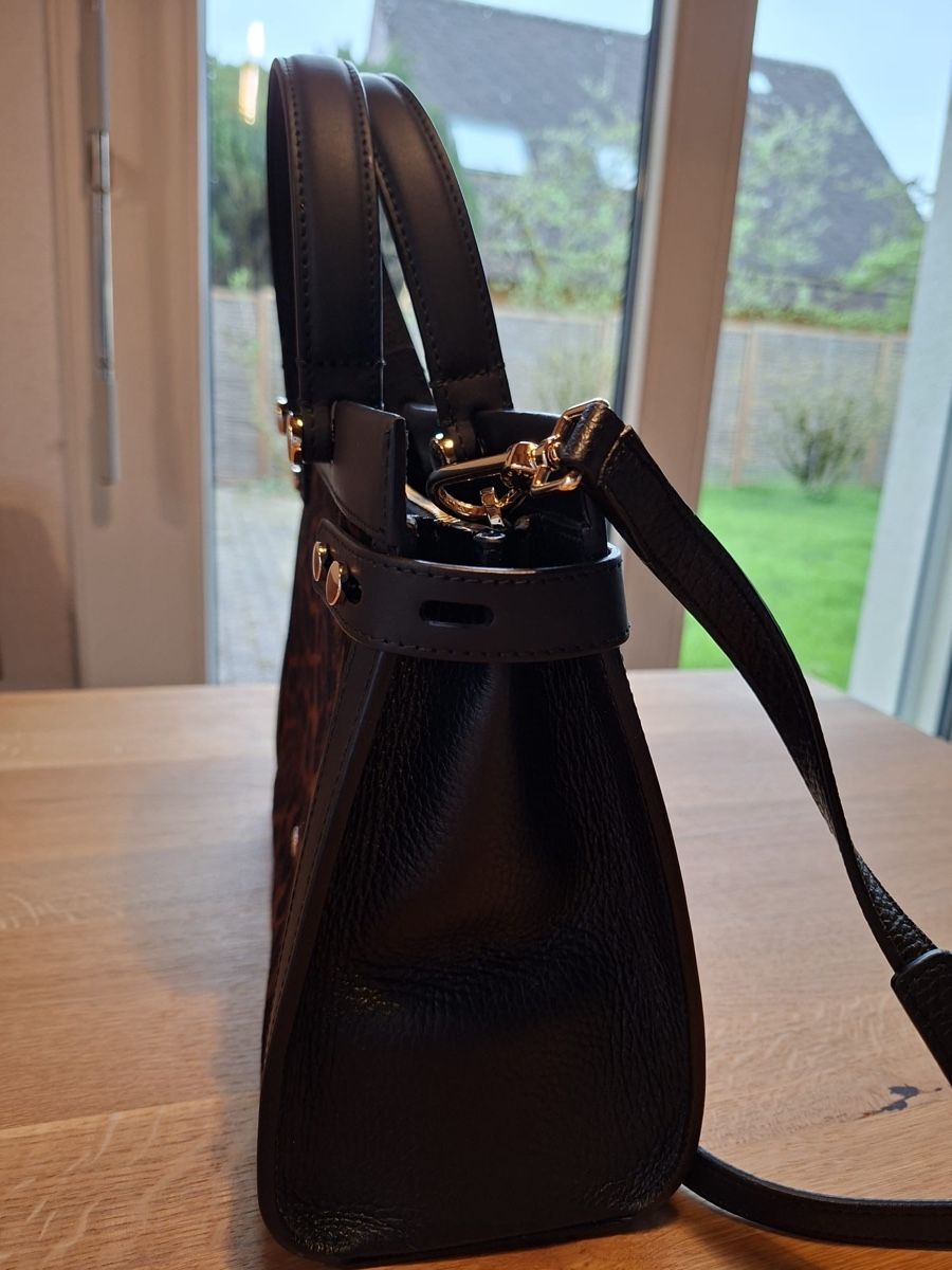Furla Borse: Handtasche Furla / original & neuwertig – Nuovo (secondo la descrizione) da Herzogenbuchsee venduto da Christen3 3
