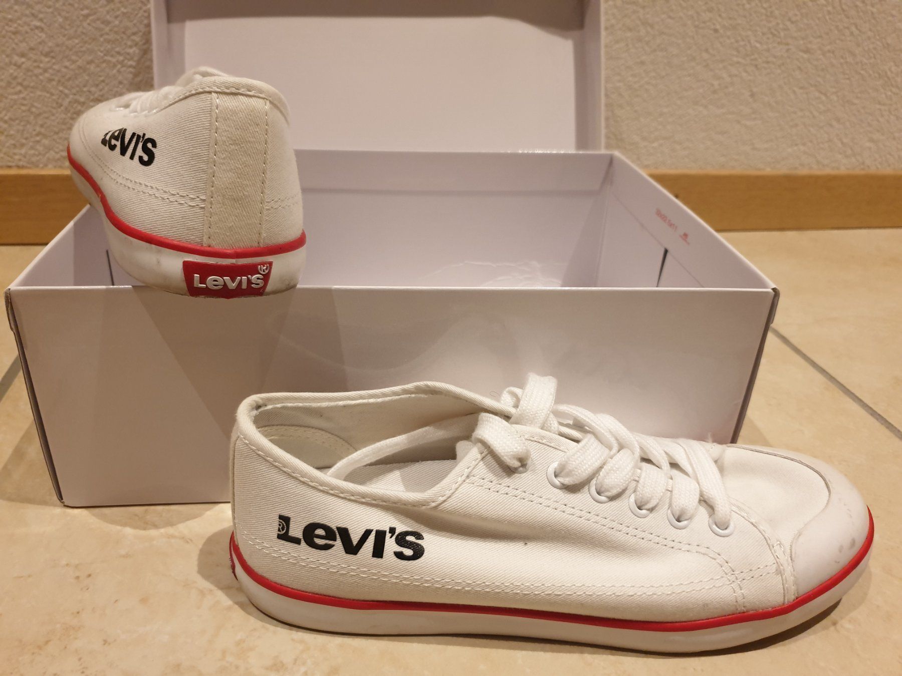 Levi's Chaussures hommes: Chaussures Levi's – D'occasion à Courtaman par Bluejazz 1