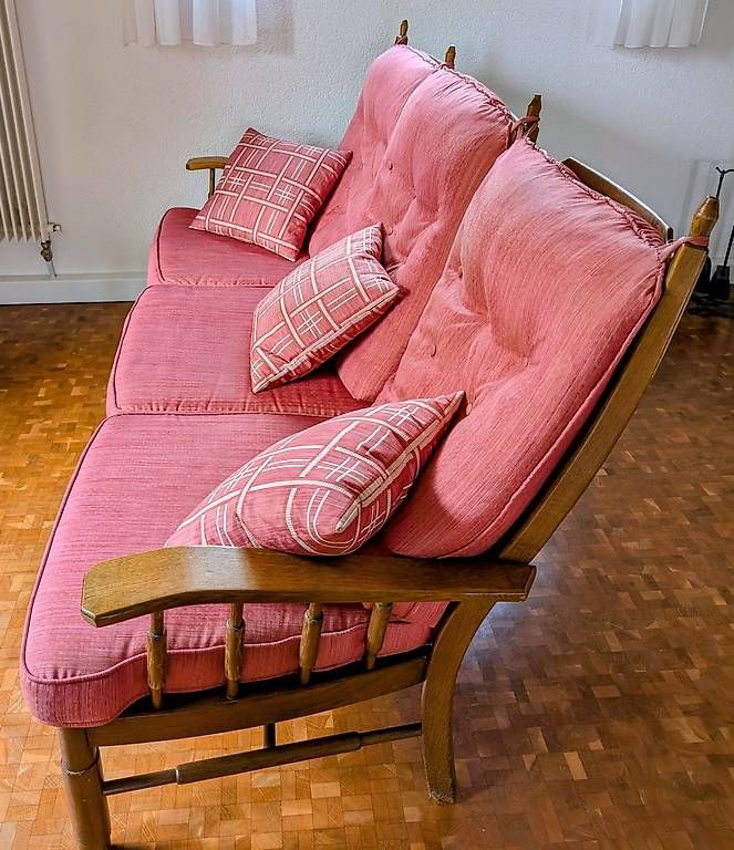 Divani: Canapé rose vintage en bois – Usato da Denges venduto da jon_6ccw 2