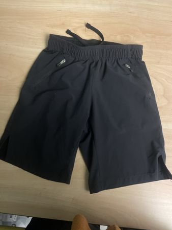Decathlon Laufshorts, Sportshorts schwarz, Gr.140