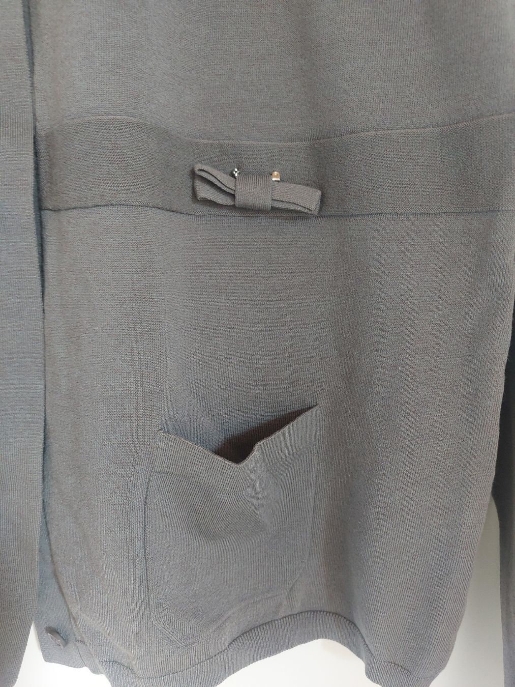 Hugo Boss Jacken: HUgo BOSS Strickjacke grau Gr.L  – Gebraucht aus Münchenstein von luksack 1