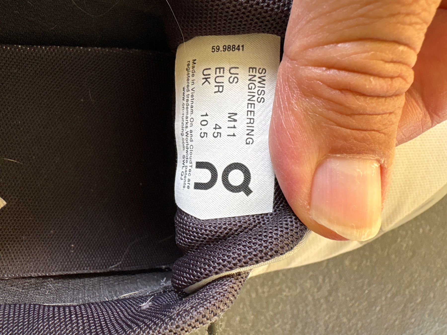 On Scarpe da uomo: **ON CLOUD GREY * – Usato da Winkel venduto da Takumi01 4