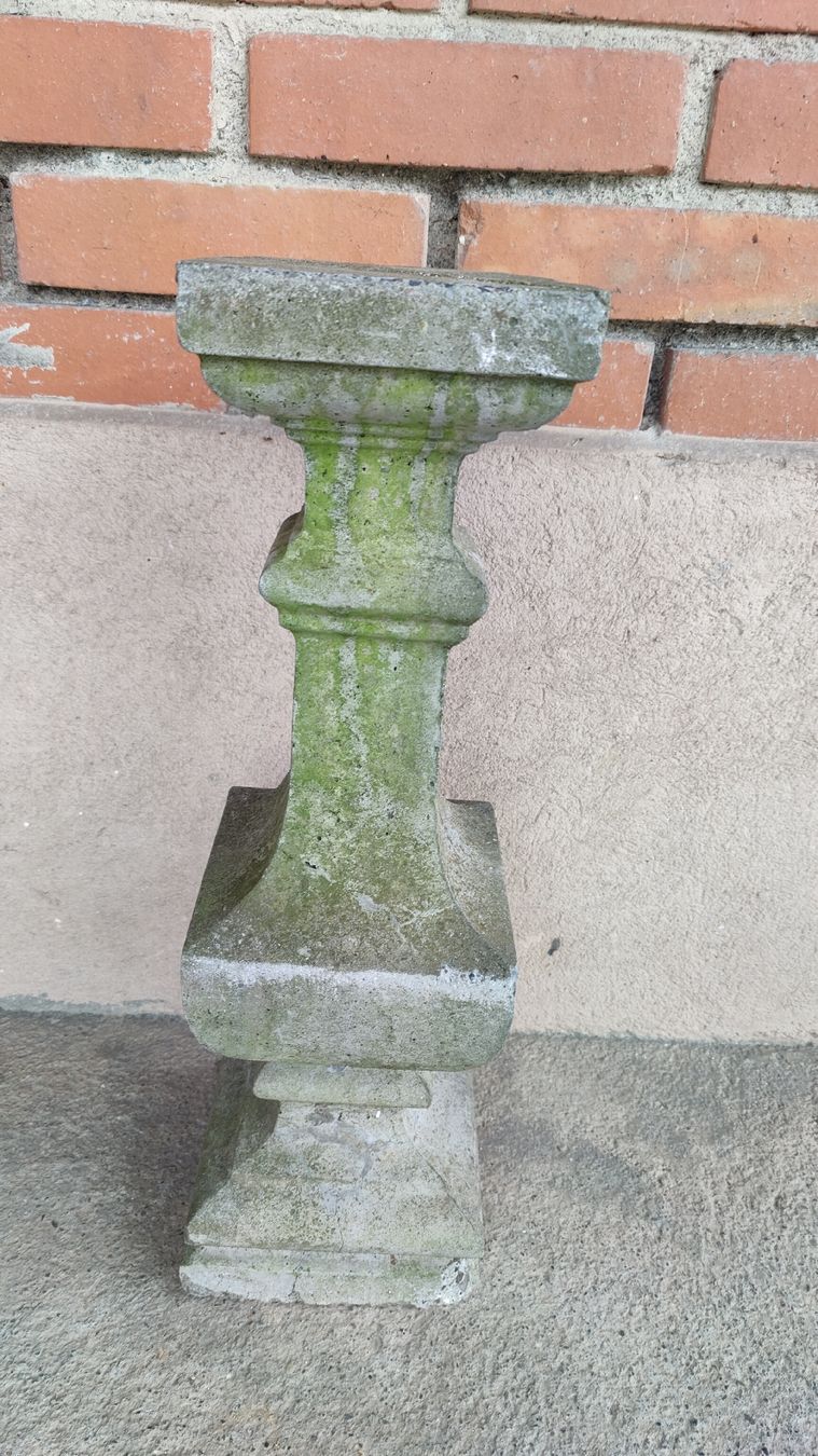 Altro in Decorazioni & Accessori: Sockel für Blumen oder Statue, Steinguss (LG) – Usato da Neuenhof venduto da bro_9zsg 1