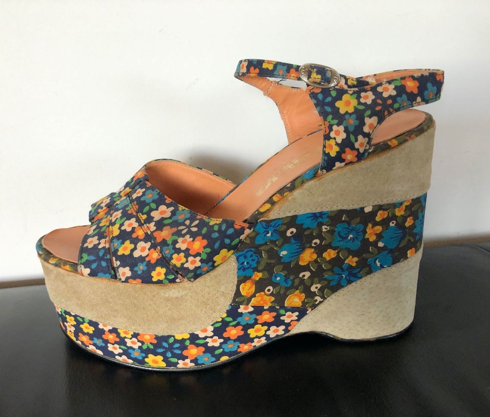 Scarpe da donna: Damenschuh Plateau, Sammelstück – Nuovo (secondo la descrizione) da Zürich venduto da Octopus-275