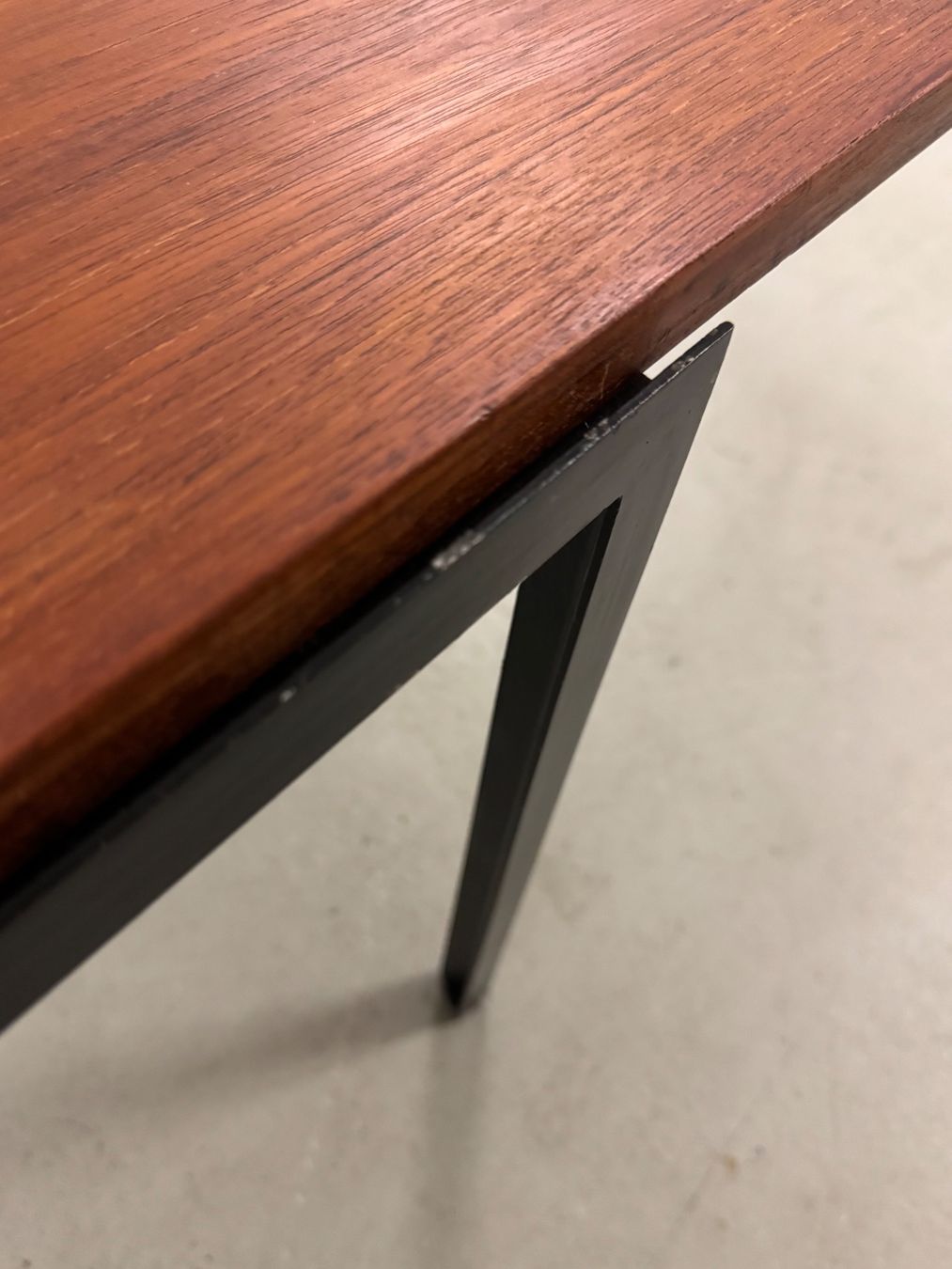 Knoll Tavoli: Teak Sofatisch Florence Knoll 50er – Usato da Basel venduto da MidMod20C 2