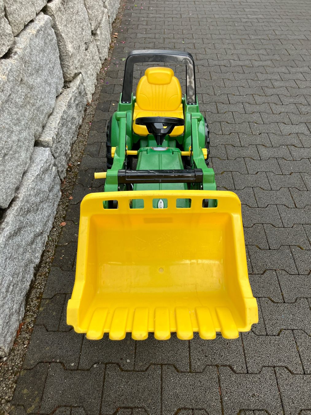 John Deere Véhicules pour enfants: Spielzeug-Traktor John Deere 7930 mit Frontschaufel – D'occasion à Sempach Station par Pipopipo 2