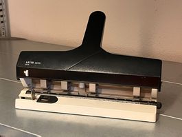 Leitz 5114 Akto Mehrfachlocher (4 Locher) mit Skalenwalze