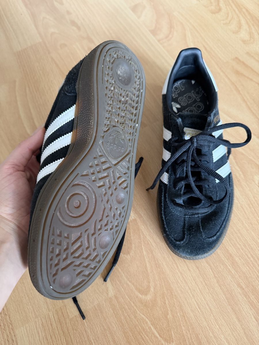 Adidas Damenschuhe: Adidas Sneaker 38 – Gebraucht aus Zug von wwwx 1