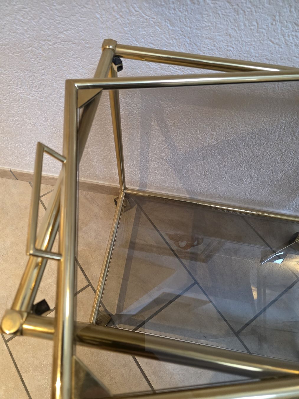 Toutes les décorations: Servierwagen Messing mit Glasplatten  – D'occasion à Mümliswil par Mizzi77 6
