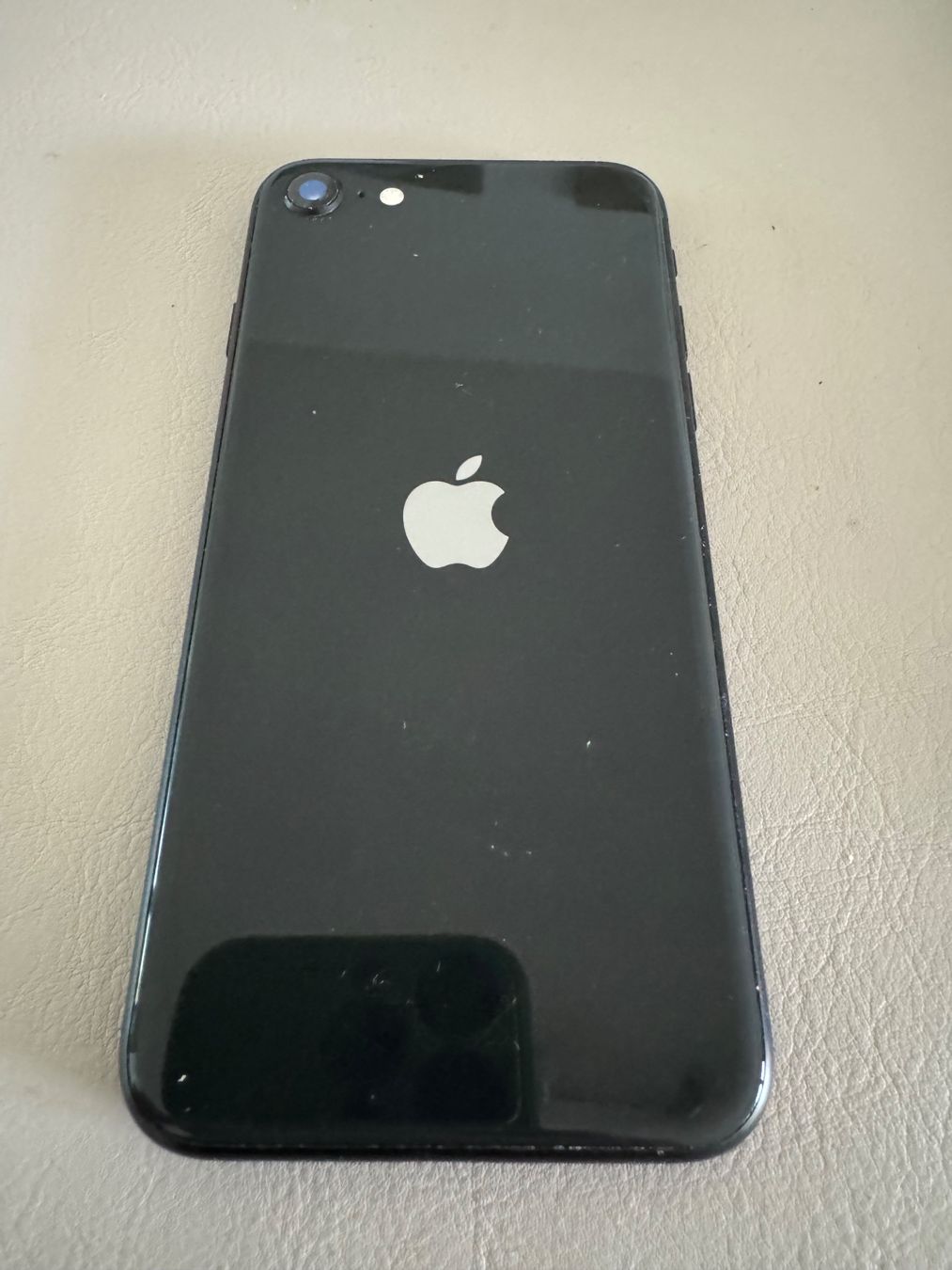Apple Telefoni cellulari / Smartphones: iPhone SE 2020 – Difettoso da Adliswil venduto da Busys 1