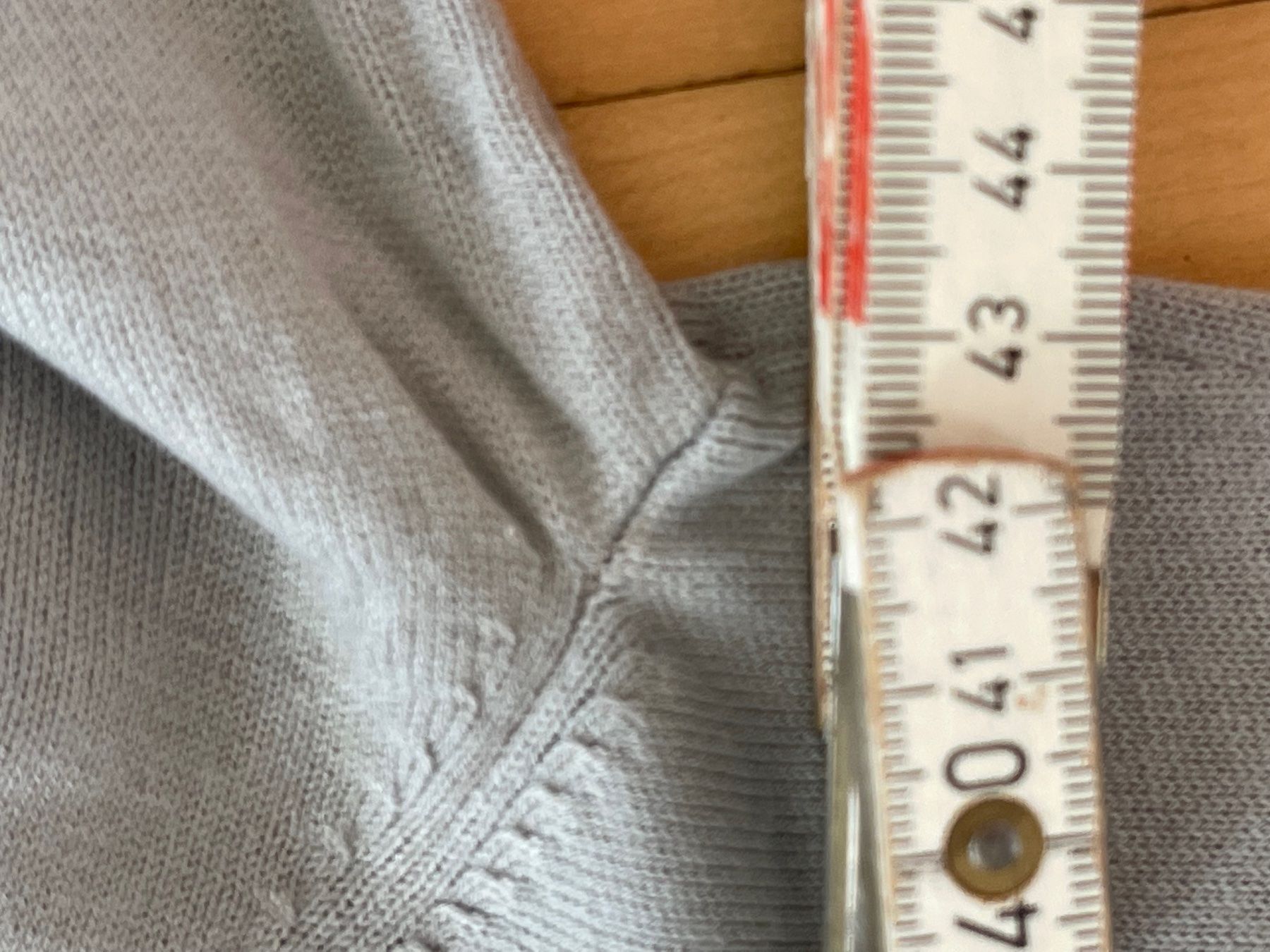 Gerry Weber Maglioni & Felpe: Gerry Weber Langarmshirt/ Pullover Gr. M grau-weiss – Usato da Winterthur venduto da 1956ingi 3