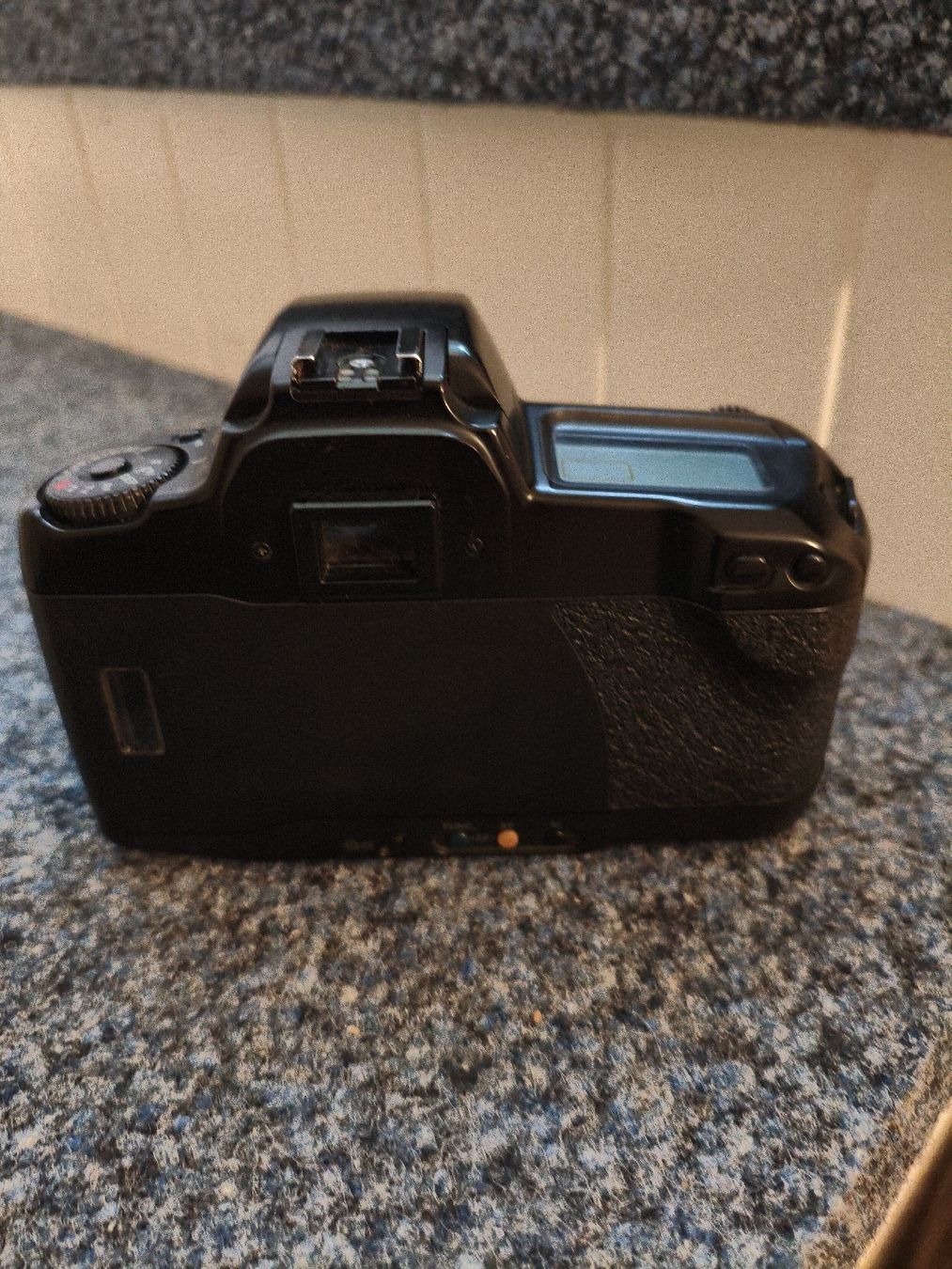 Canon Kamera: Canon EOS 10 analog camera – Defekt aus Bern von Janick.Spielmann 1