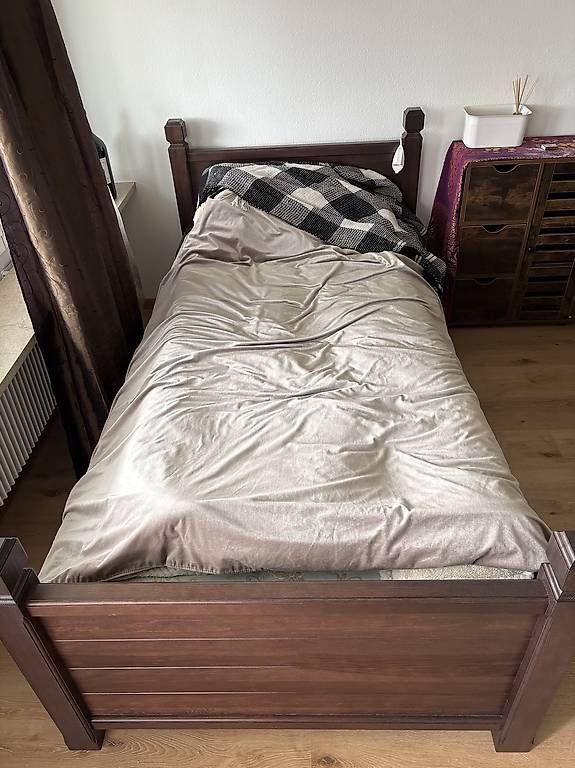 Kommoden: Bett/Beistelltisch – Gebraucht aus Bern von Daretobereal 1