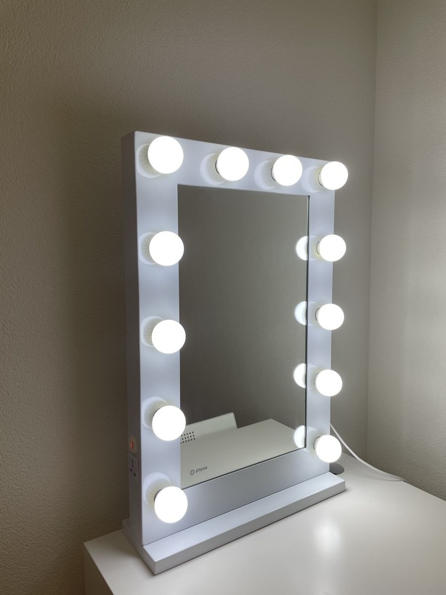 Spiegel: Miroir Maquillage avec Eclairage LED Blanc – Gebraucht aus Chavornay von mai_6sqy