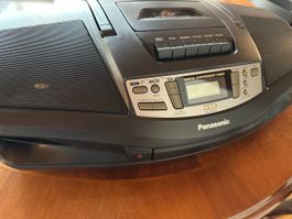Panasonic RX-DS16 – 90er CD-Kassettenradio mit XBS