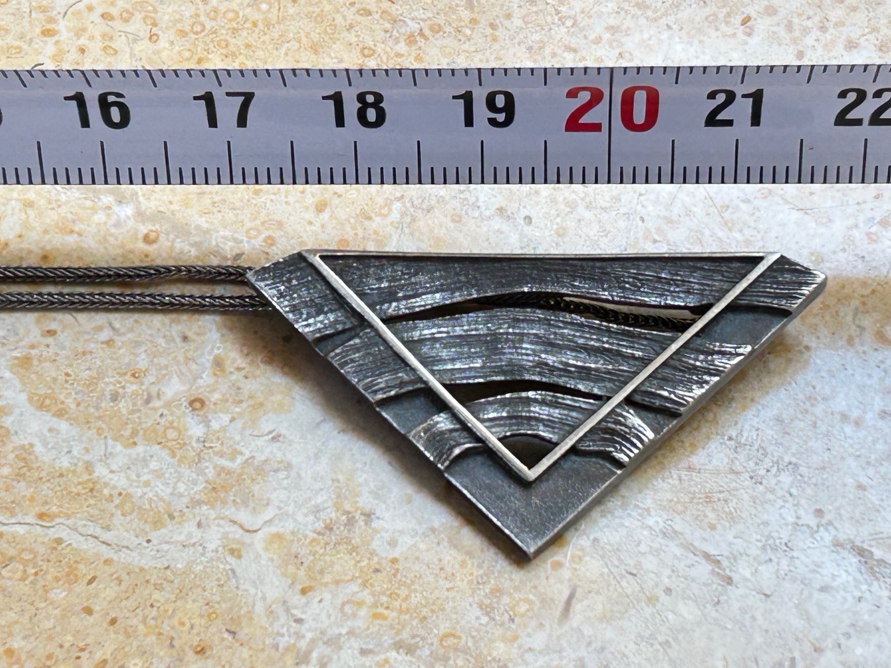 Catenine: Silberkette mit Dreieck-Anhänger, Vintage Look – Usato da Dittingen venduto da Bellevista 1