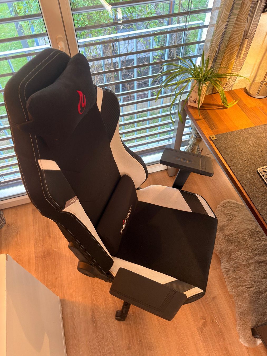 Nitro Concepts Chaises: Nitro Concepts Gaming Stuhl – D'occasion à Port par Lar_l7gt 1
