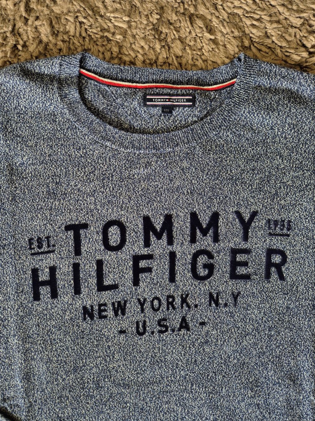 Tommy Hilfiger Maglioni & Felpe: Beau pull Tommy Hilfiger, T. 176 – Nuovo (secondo la descrizione) da Bussigny venduto da Carugas 1