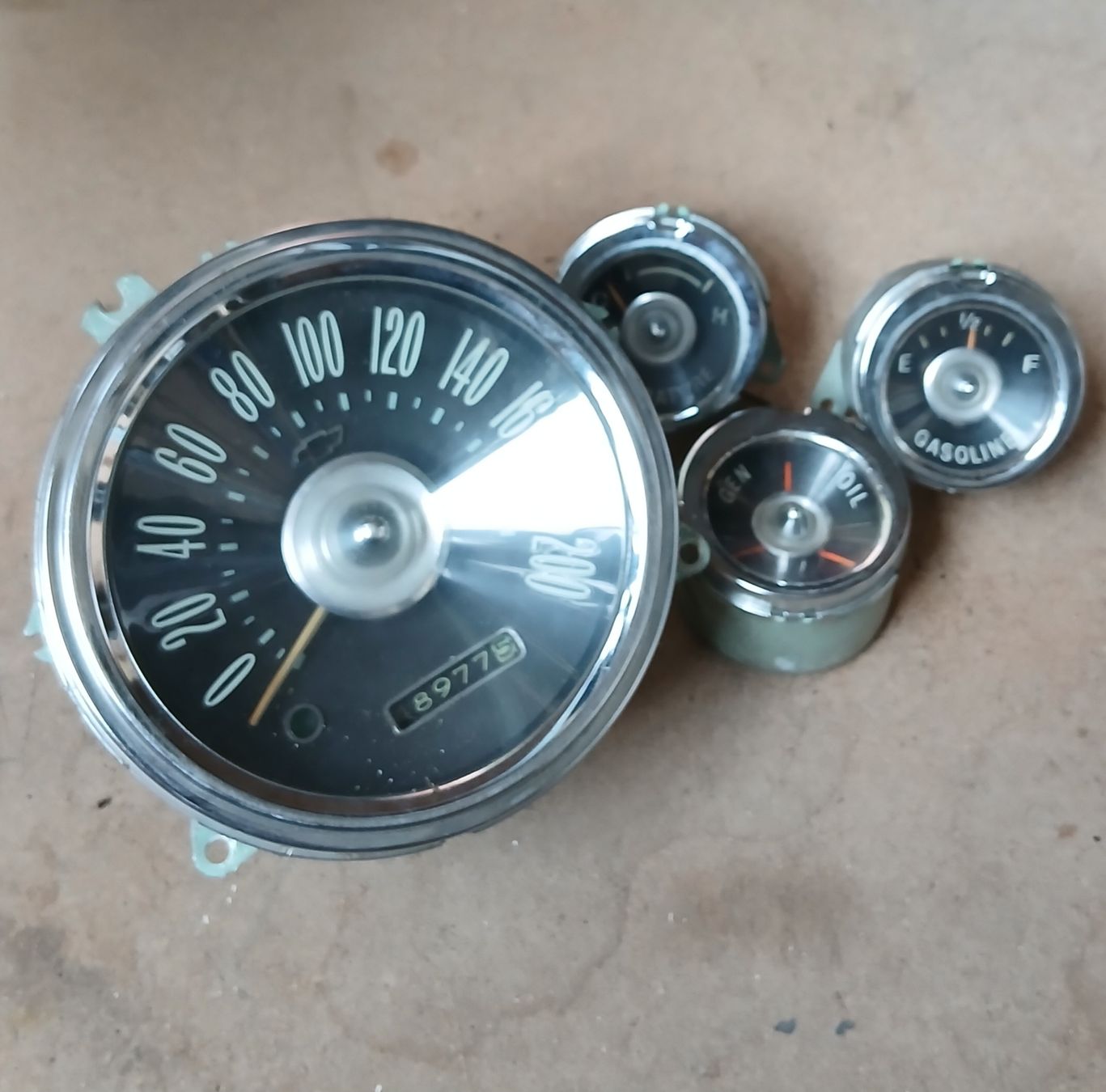 Chevrolet Toutes les pièces auto: Compteur Chevrolet 1959 – D'occasion à la heutte par Auto-stock