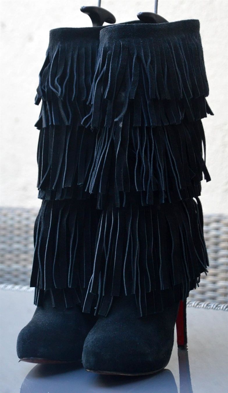 Christian Louboutin Scarpe da donna: Boots / Bottes Louboutin Fringe .37 – Usato da Collonges venduto da Auganien 1