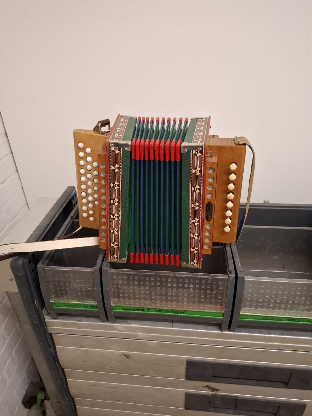 Eichhorn Musikinstrumente: Eichhorn orgeli – Gebraucht aus Villeneuve von BibiVintage 3