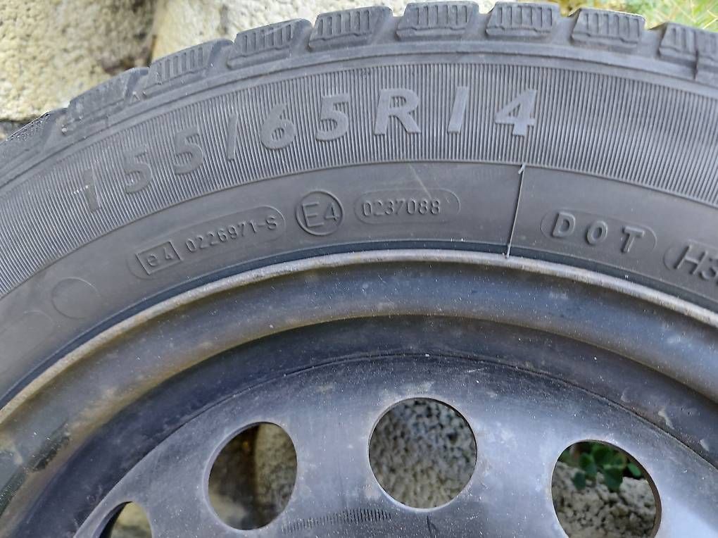 Pneumatici & Ruote complete: Roue hiver avec vis – Usato da Cortaillod venduto da jos_v9dl 4