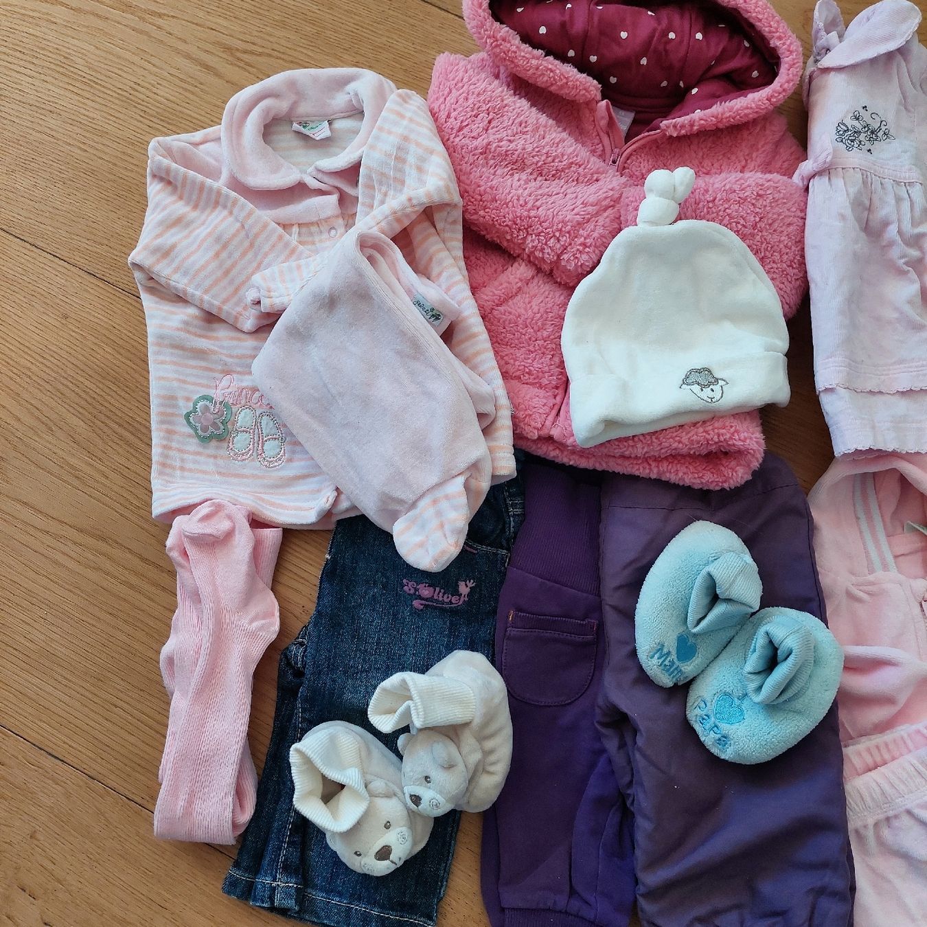 Kleiderpakete & -sets: Kleiderpaket Mädchen Grösse 62/68 – Gebraucht aus Grabs von taenne27 1