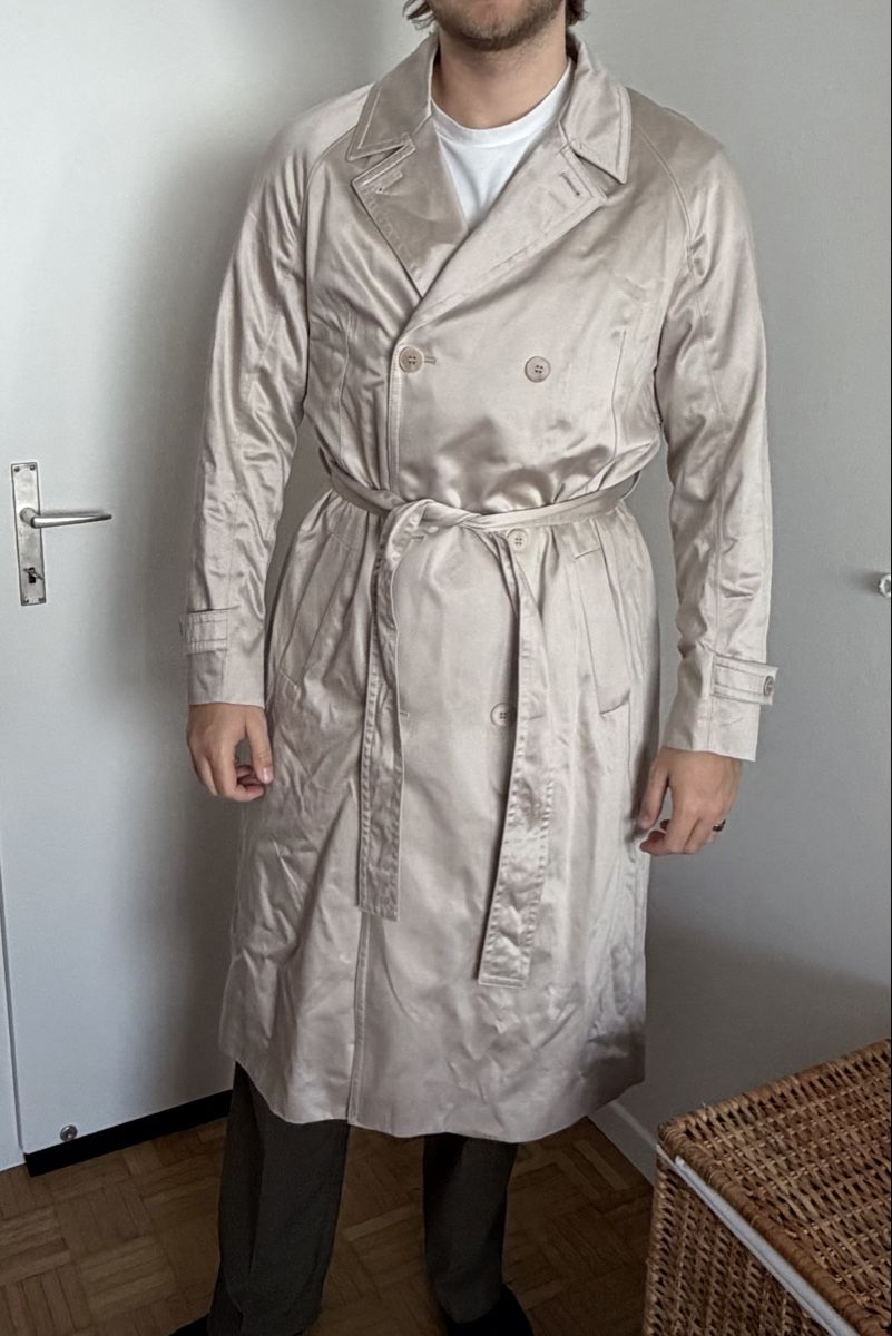 Cappotti: Trenchcoat Grau/Silber Grösse L – Usato da Zürich venduto da Nickel_Finn 3