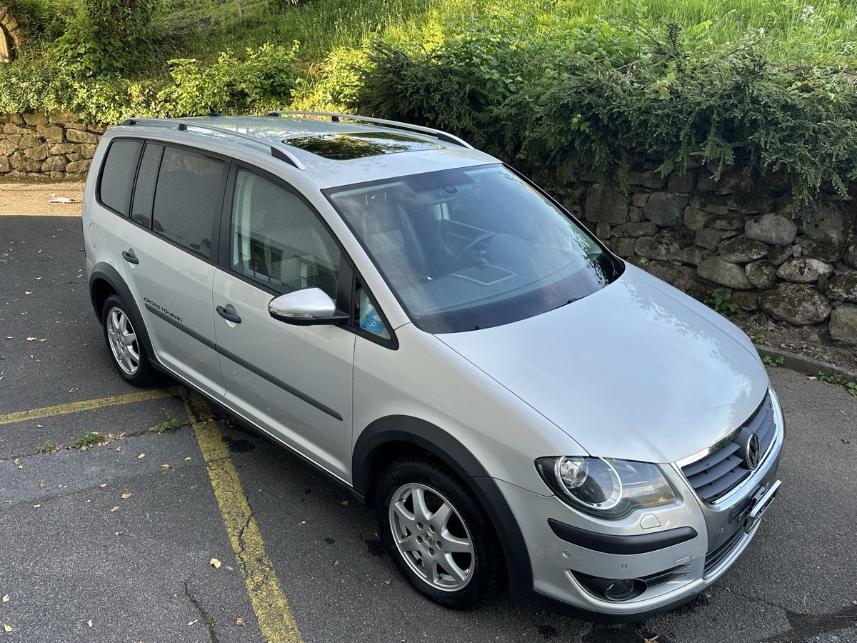 VW Automobili: Vw Touran 2.0 TDI Cross – Usato da Gommiswald venduto da bal_p8l8 1
