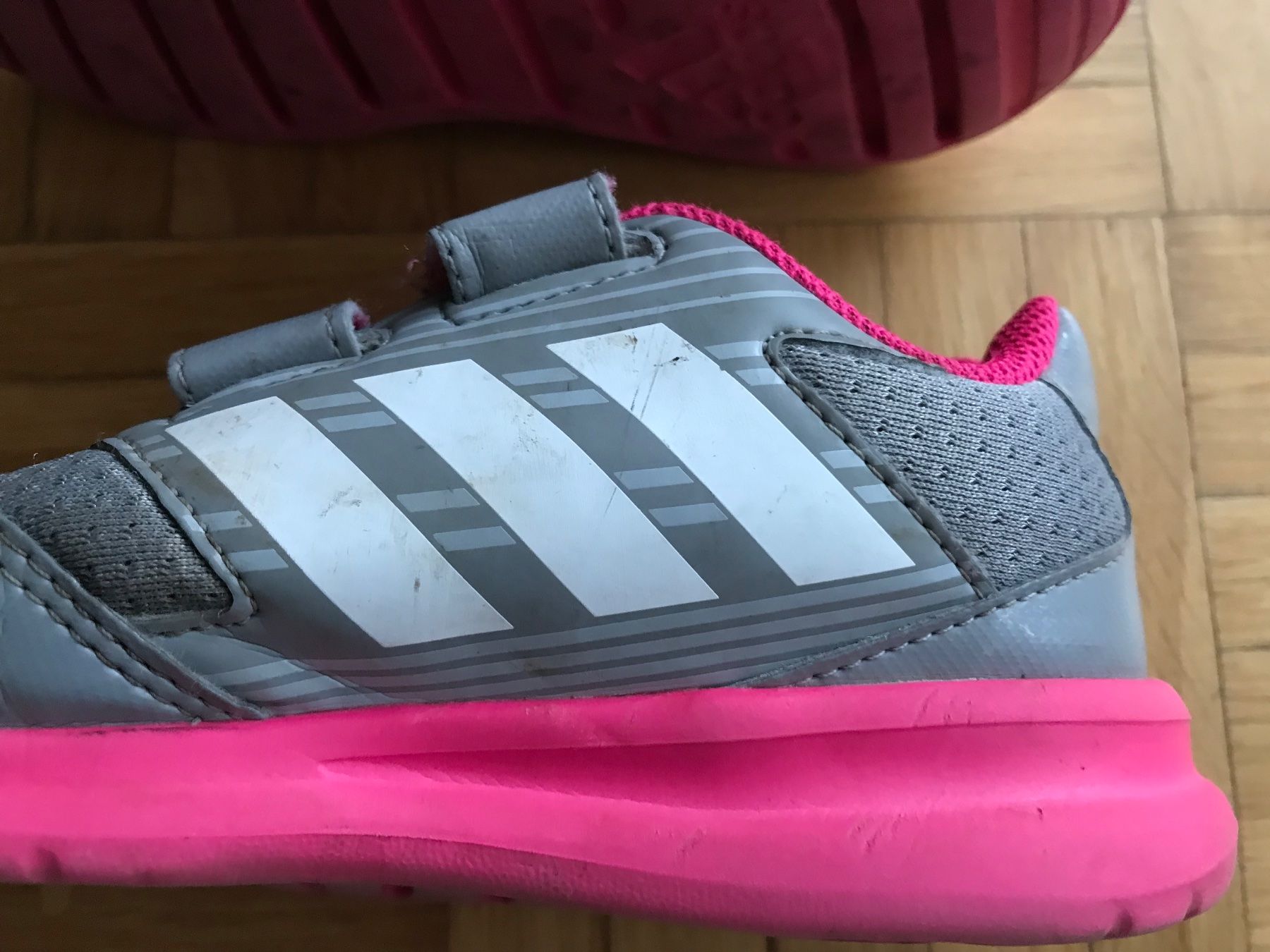 Adidas Scarpe per ragazze: Turnschuhe Mädchen von Adidas Grösse 26 – Usato da Emmenbrücke venduto da Hathor123 3