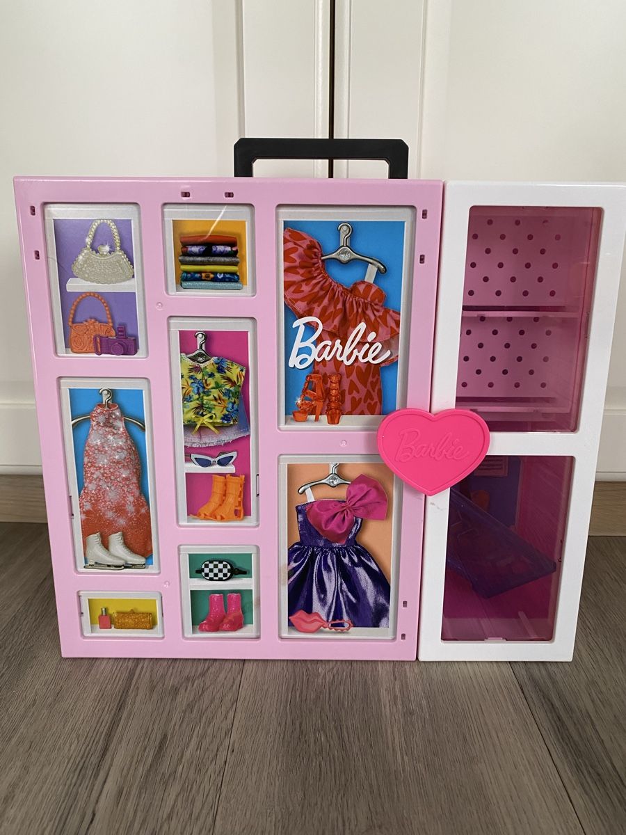 Casette per bambini: Barbie Closet with many accesories – Usato da Schlieren venduto da tug_568r 1