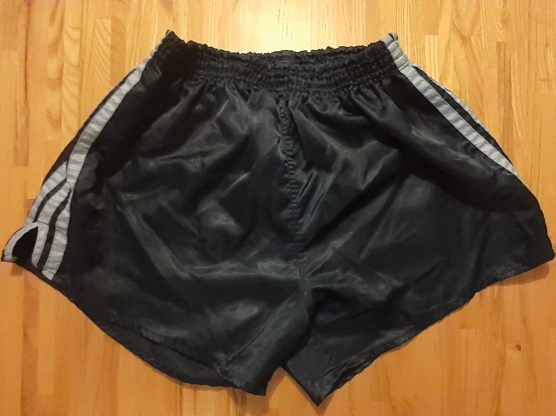 Adidas Hosen: ADIDAS Vintage Nylon Sprinter Shorts D7 – Neu (gemäss Beschreibung) aus Appenzell von fibuking
