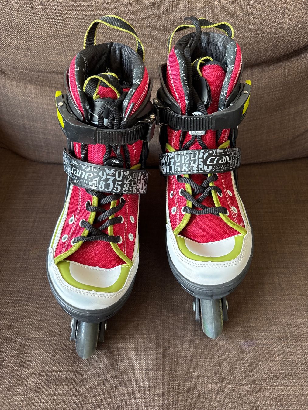 Pattini in linea & Pattini a rotelle: Inline Skates Gr. 33 - 37 – Usato da Genève venduto da Livsonman