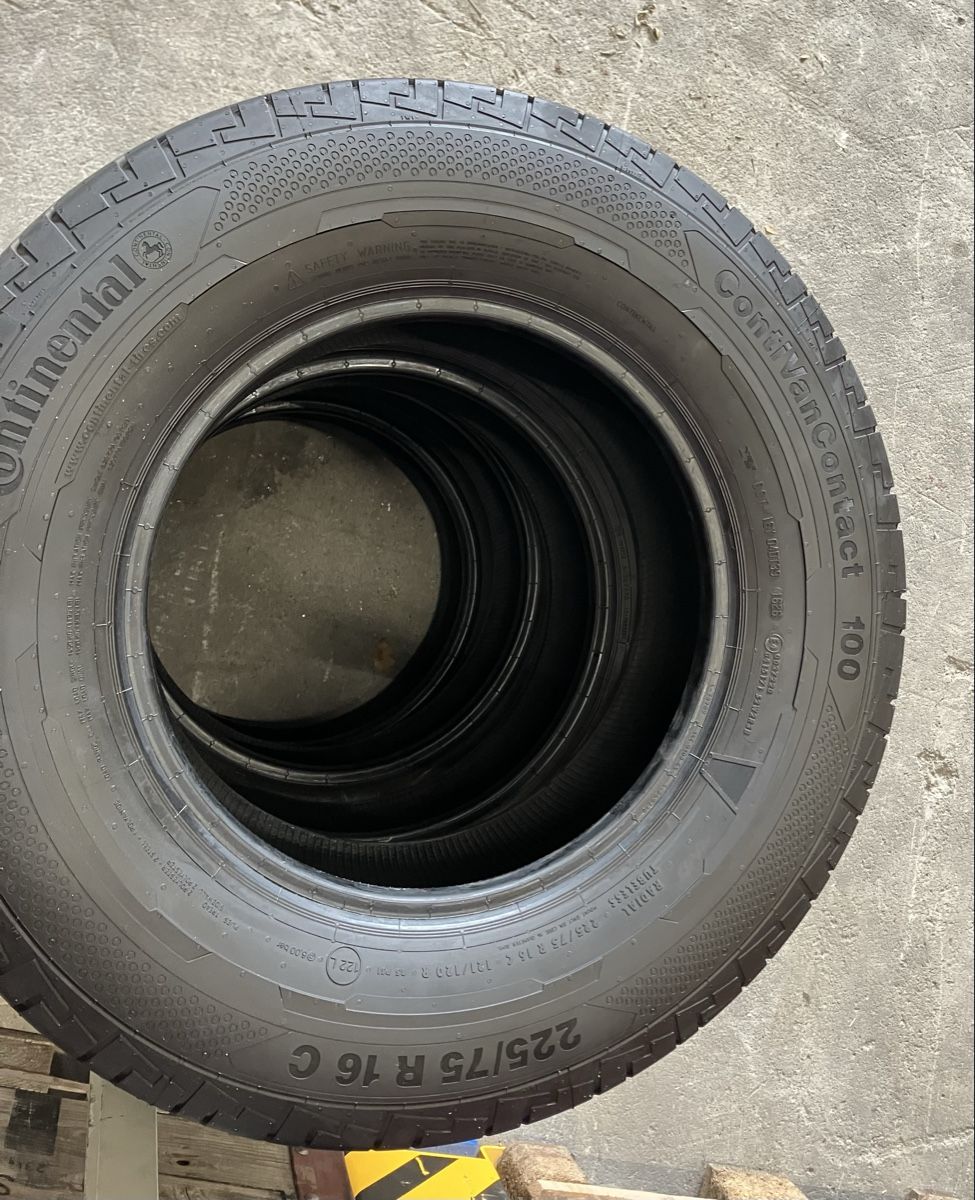 Pneus & Roues: Continental 225/75/16C – Neuf (Voir description) à Gross par FZR01 2