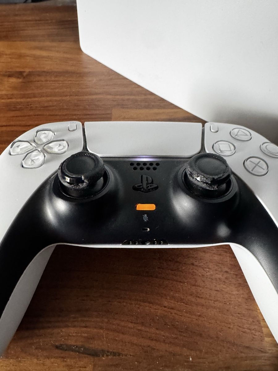 Sony Konsolen: Sony PlayStation 5 PS5 Disc Edition + DualSense Controller – Gebraucht aus Winterthur von Uzay88 2
