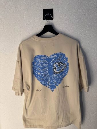 PEQUS t-shirt "Island of Heartbreaks" beige/bleu, taille M