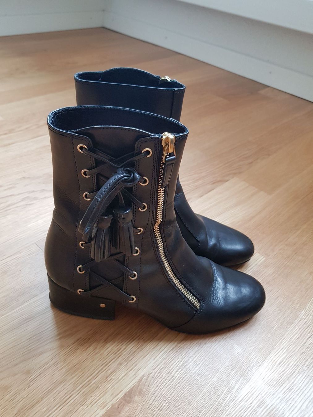 Scarpe da donna: Laurence Dacade Stiefeletten – Usato da Eschenbach SG venduto da SanFranciscoCalifornia