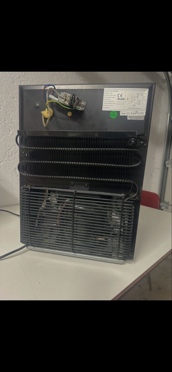 Kühlschrank: Jägermeister mini Freezer – Gebraucht aus Zetzwil von ZB05 7