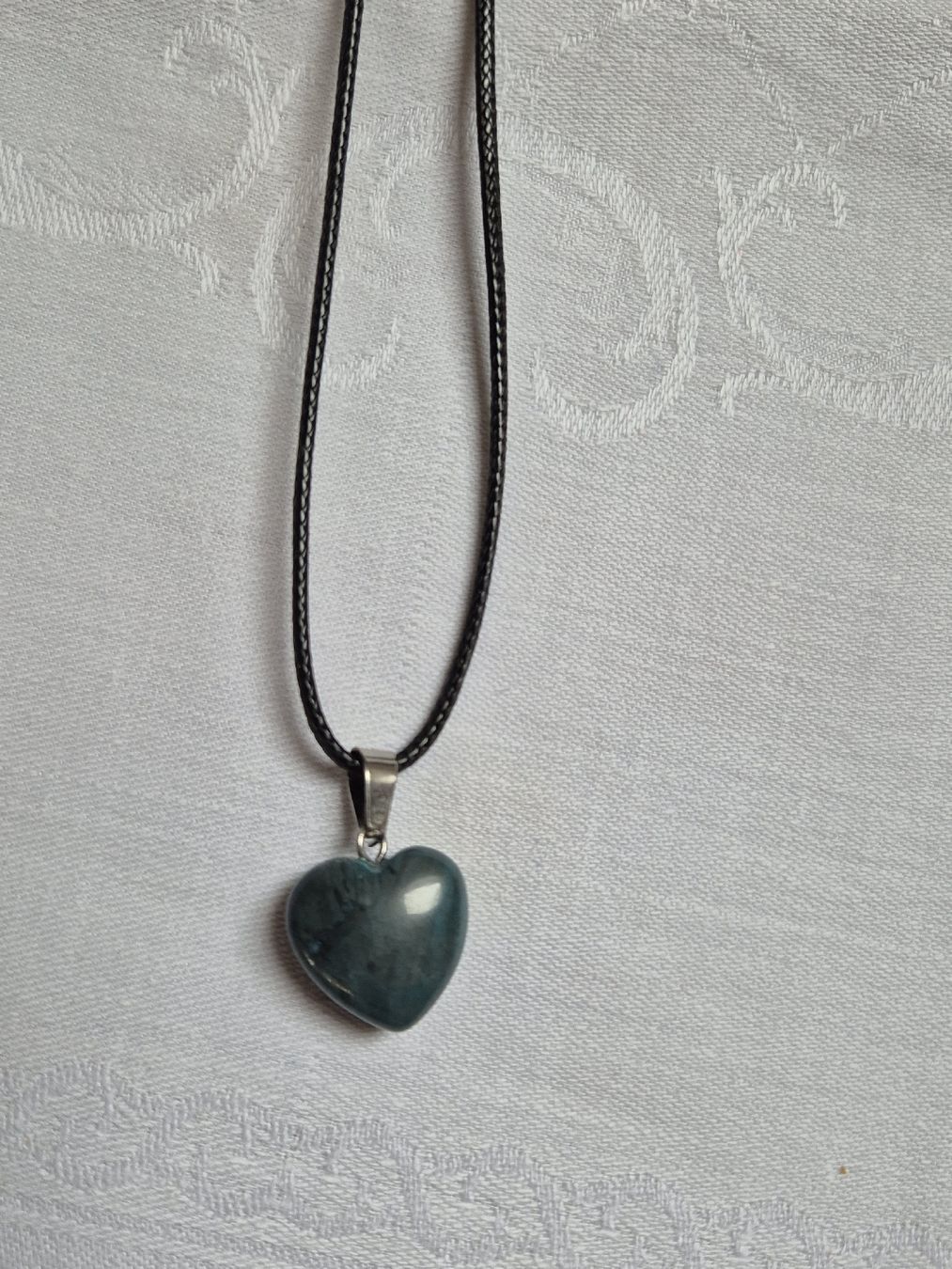Altri gioielli: Halskette mit Stein Anhänger – Nuovo e nell'imballaggio originale da Höfen b. Thun venduto da enr_7xsd 1