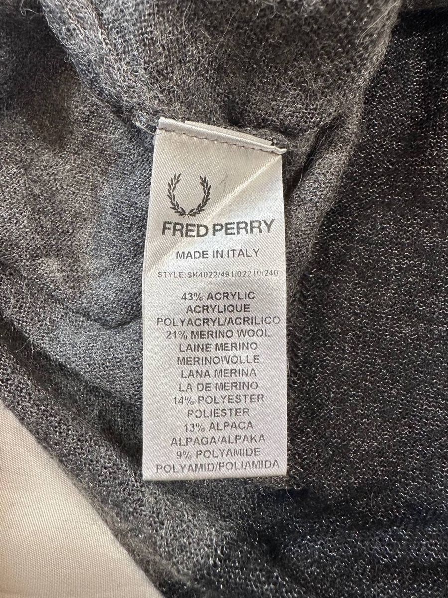 Raf Simons T-shirt: Raf Simons X Fred Perry  – Usato da Pfäffikon ZH venduto da Nataliia. 2