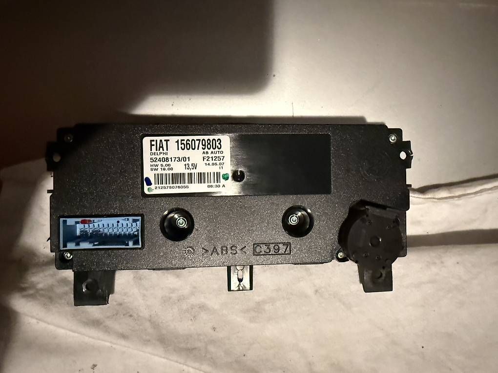 Alfa Romeo Tutti pezzi di ricambio auto: Alfa Romeo 159 Original Klimabedienteil – Usato da balzers venduto da turboblack1995 1
